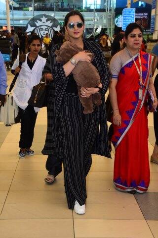 সন্তান জন্মের জন্য আপাতত টেনিস কেরিয়ারে বিরতি নিয়েছেন সানিয়া। 