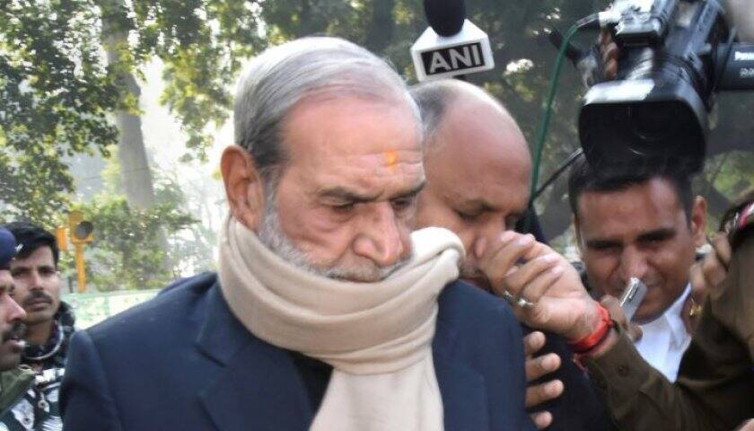 ১৯৮৪-র শিখ দাঙ্গা মামলায় দিল্লি হাইকোর্টের রায় চ্যালেঞ্জ করে সুপ্রিম কোর্টে সজ্জন কুমার, ক্যাভিয়েট দাখিল করেছেন ক্ষতিগ্রস্তরাও Sajjan Kumar moves SC against conviction in 1984 anti-Sikh riots case ১৯৮৪-র শিখ দাঙ্গা মামলায় দিল্লি হাইকোর্টের রায় চ্যালেঞ্জ করে সুপ্রিম কোর্টে সজ্জন কুমার, ক্যাভিয়েট দাখিল করেছেন ক্ষতিগ্রস্তরাও