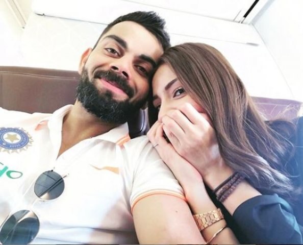 Virat Kohli off to Sydney with wife Anushka Sharma for celebrating New Year 2019 মেলবোর্ন জয় শেষ, স্ত্রীর সঙ্গে নতুন বছর উদযাপন করতে সিডনি গেলেন বিরাট কোহলি