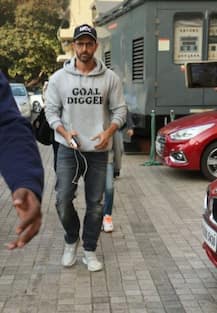 বছরের শেষ দিনটা দুই সন্তান ও প্রাক্তন স্ত্রী সুজানের সঙ্গে কাটালেন হৃত্বিক রোশন