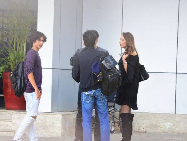 কালো শর্ট ড্রেসে ইউলিয়া নজর কাড়লেন সকলের ছবি- মানব মঙ্গলানি