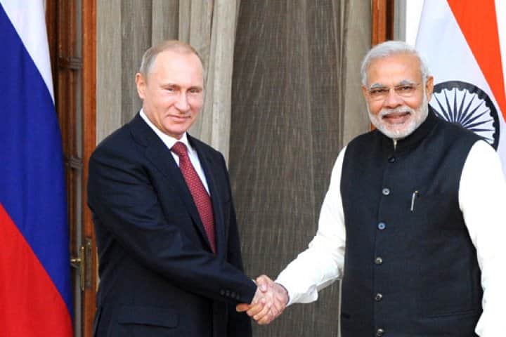 Putin calls Modi: Discusses key strategic issues, wishes success in LS polls ২০১৯-এর লোকসভা নির্বাচনে সাফল্য পাবেন মোদি, আশা পুতিনের, ফোনে কথা দুই নেতার