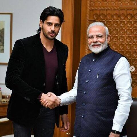 বৈঠকে যোগ দেন রণবীর কপূর, আলিয়া ভট্ট, ভূমি পেডনেকর, বরুণ ধবন, সিদ্ধার্থ মালহোত্রা, ভিকি কৌশল, রণবীর সিংহ, আয়ুষ্মান খুরানা ও রাজকুমার রাওয়ের মত তারকা। এছাড়া ছিলেন কর্ণ জোহর, রোহিত শেট্টি, অশ্বিনী আয়ার ও একতা কপূর। 