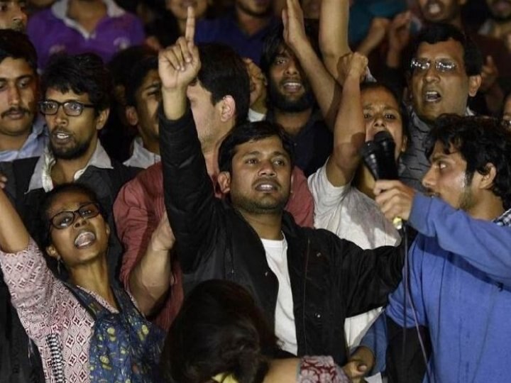 Delhi Police files chargesheet against Kanhaiya Kumar, others in JNU sedition case, he calls it politically motoivated জেএনইউয়ে ২০১৬-র অনুষ্ঠানে ভারত-বিরোধী স্লোগানের অভিযোগে রাষ্ট্রদ্রোহিতা মামলায় চার্জশিট দিল্লি পুলিশের,  ‘রাজনৈতিক উদ্দেশ্যপ্রণোদিত', বললেন কানহাইয়া