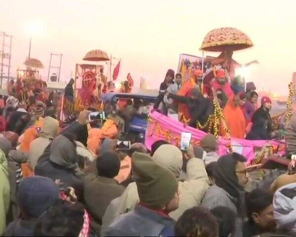 এই মেলার ইতিহাস ২০০০ বছরেরও বেশি পুরনো। রাজা হর্ষবর্ধনের রাজত্বের ইতিহাসেও মেলে কুম্ভ মেলার অস্তিত্বের কথা