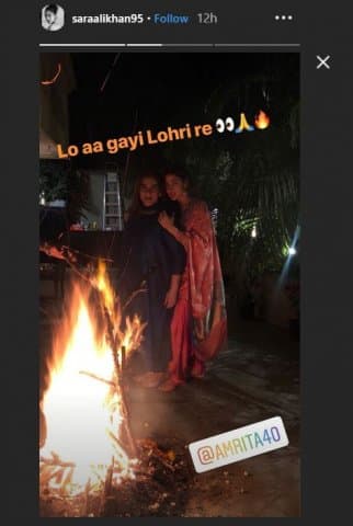 গোলাপী রঙের স্যুট পরে সারাকে একেবারে পাঞ্জাবি তন্বীর মতো দেখাচ্ছিল।