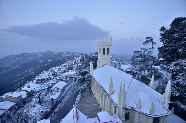 দেখুন হিমাচলে তুষারপাতের মনোরম ছবি।