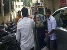 রিসর্টে সহকর্মীর সঙ্গে মারপিট, জখম হয়ে হাসপাতালে ভর্তি কর্ণাটকের কংগ্রেস বিধায়ক, দ্বন্দ্বের অভিযোগ অস্বীকার দলের