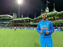 পথ দুর্ঘটনায় গুরুতর জখম জ্যাকব মার্টিনের সাহায্যে ব্ল্যাঙ্ক চেক দিলেন টিম ইন্ডিয়ার এই ক্রিকেটার