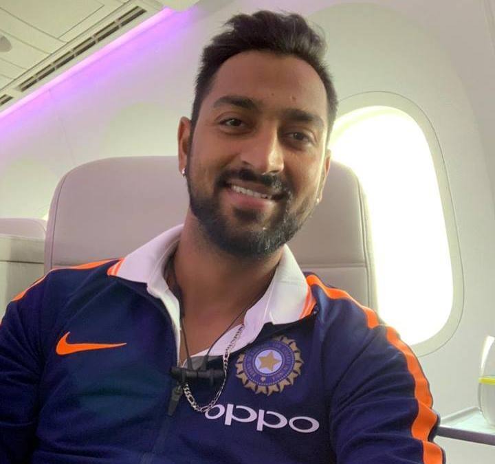 সংবাদমাধ্যমে প্রকাশিত প্রতিবেদন অনুসারে ক্রুনাল ব্ল্যাঙ্ক চেক দিয়ে যতটা অর্থ দরকার তা নিতে বলেছেন। একইসঙ্গে বলেছেন, তা যেন এক লক্ষের কম না হয়। মার্টিন বরোদার বাসিন্দা। ক্রুনালও এই শহরের ক্রিকেটার। 