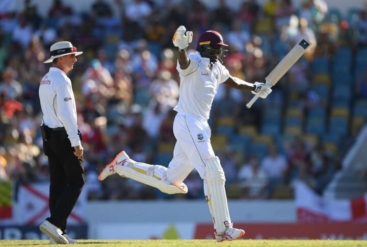 এই ম্যাচের প্রথম ইনিংসে জোড়া উইকেট নেন হোল্ডার। দলকে ম্যাচ জেতানোর জন্য দ্বিতীয় ইনিংসেও বল হাতে সাফল্য পেতে চান তিনি