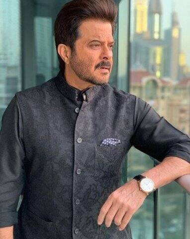 ক্যালসিয়াম ও তার উপাদানগুলি পেশিতে জমা হতে থাকলে সেখানে অত্যন্ত যন্ত্রণা হয়। চিকিৎসা পরিভাষায় এর নাম ক্যালসিস ট্যান্ডোনাইটিস। 