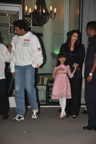 আরাধ্যাও খুব খুশি বাবার জন্মদিন সেলিব্রেট করতে পেরে 