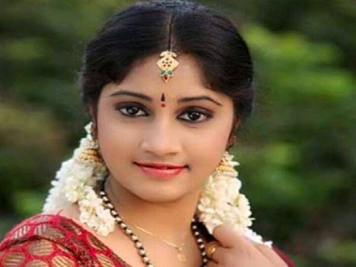 অবসাদের জের? তেলুগু টেলিভিশন অভিনেত্রীর রহস্যমৃত্যু ঘিরে জল্পনা Telugu television actress found dead অবসাদের জের? তেলুগু টেলিভিশন অভিনেত্রীর রহস্যমৃত্যু ঘিরে জল্পনা