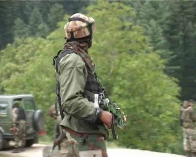 Kulgam encounter: Five militants killed in gunfight with security forces কাশ্মীরে নিরাপত্তারক্ষীদের সঙ্গে সংঘর্ষে খতম ৫ জঙ্গি