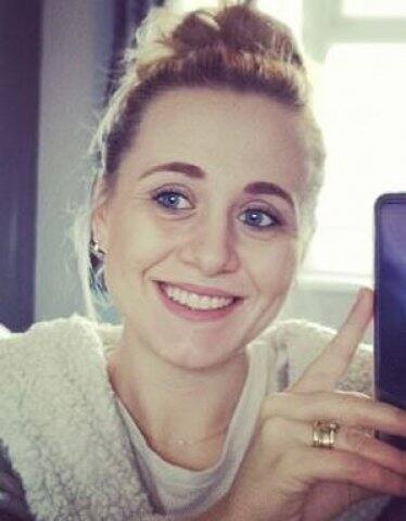 চিকিৎসকরা প্রথমে সিম্পসনকে গর্ভপাতের পরামর্শ দেন। কিন্তু, সিম্পসন রাজি হননি। তখন চিকিৎসকরা ফিটাল সার্জারির পরামর্শ দেন। যা মেনে নেন সিম্পসন ও তাঁর স্বামী।