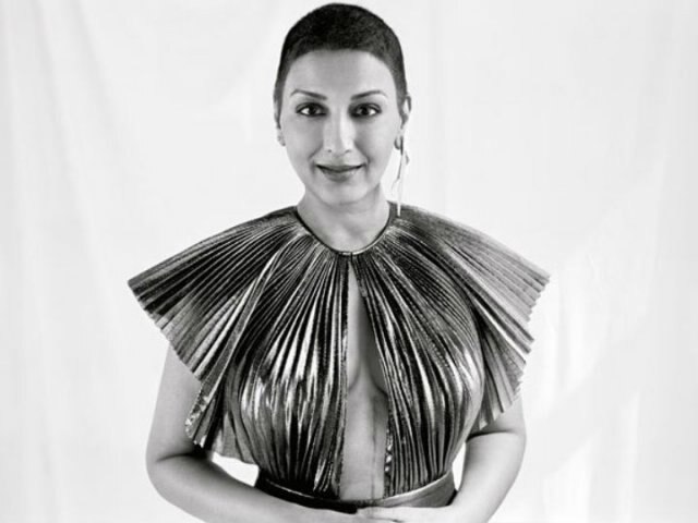 Sonali Bendre's first photo shoot since cancer diagnosis;Flaunts 20-inch scar from her cancer surgery ক্যানসারে আক্রান্ত হওয়ার পর সোনালি বেন্দ্রের প্রথম ফটোশ্যুট, নির্দ্বিধায় দেখালেন অপারেশনের ২০ ইঞ্চি ক্ষত