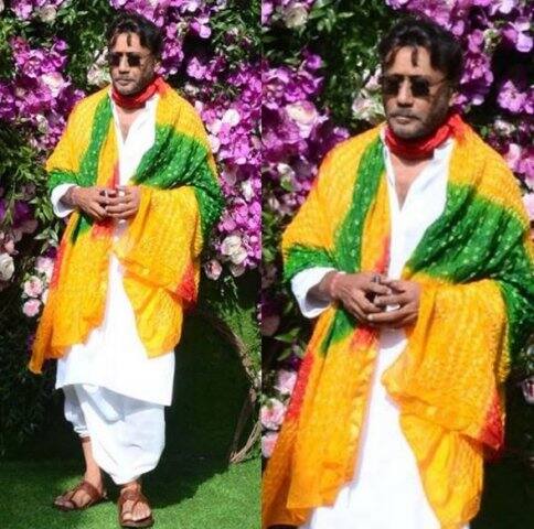 জ্যাকি শ্রফ এসেছিলেন অন্যরকম পোশাকে