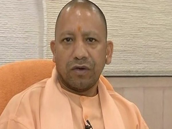 EC writes 'love letter' to Adityanath for 'insulting' Army, Cong on 'Modiji ki sena' row সেনাবাহিনীকে অপমান করায় আদিত্যনাথকে প্রেমপত্র দিয়েছে নির্বাচন কমিশন, কটাক্ষ কংগ্রেসের