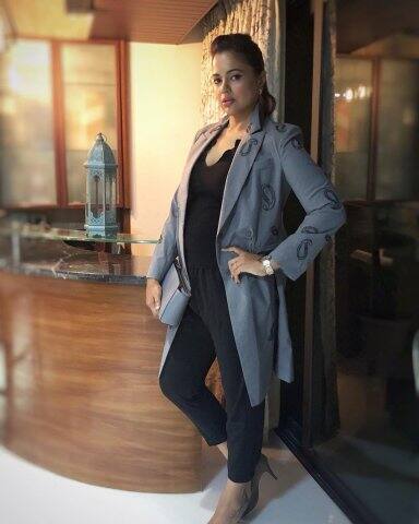 নিজের ইনস্টাগ্রামে ‘বেবিবাম্প’ সহ নিজের ছবি পোস্ট করেছেন সমীরা সঙ্গে সম্প্রতি ছবি পোস্ট করে তাঁকে নিয়ে হওয়া ট্রোলেরও কড়া জবাব দেন তিনি