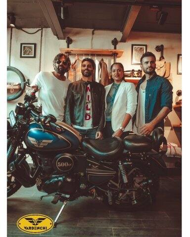 সম্প্রতি মুম্বইতে স্বামীর সঙ্গে একটি বিপণীর প্রচার অনুষ্ঠানে দেখা যায় সমীরাকে। বেবিবাম্প-সহ ,সমীরার উজ্জ্বল উপস্থিতি নজর কাড়ে। 