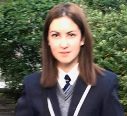 সংযুক্ত আরব আমিরশাহীর সাইবার অপরাধ আইন অনুসারে, সোশ্যাল মিডিয়ায় কোনও ব্যক্তি কারুর সম্পর্কে অপশব্দ প্রয়োগ করেন, তাহলে তাঁর কারাদণ্ডের সঙ্গে জরিমানাও হতে পারে। বিমানবন্দরে যখন শাহরাবেশকে গ্রেফতার করা হয়, তখন তাঁর সঙ্গে ছিল ১৪ বছরের মেয়ে প্যারিস। তাকে একাই লন্ডনে ফিরতে হয়। এরপর সে তার মায়ের মুক্তির জন্য দুবাই কর্তৃপক্ষের কাছে আর্জি জানিয়েছে। এ ব্যাপারে এক আবেগপূর্ণ ভাষায় চিঠি লিখেছে প্যারিস। 