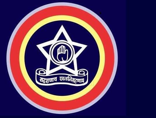 Maharashtra- Wife of a bizman steals purse of devotee, returns later ভক্তের পার্স চুরি ব্যবসায়ীর স্ত্রীর, পরে ধরা পড়ার ভয়ে ফিরিয়ে দিলেন দানবক্সে