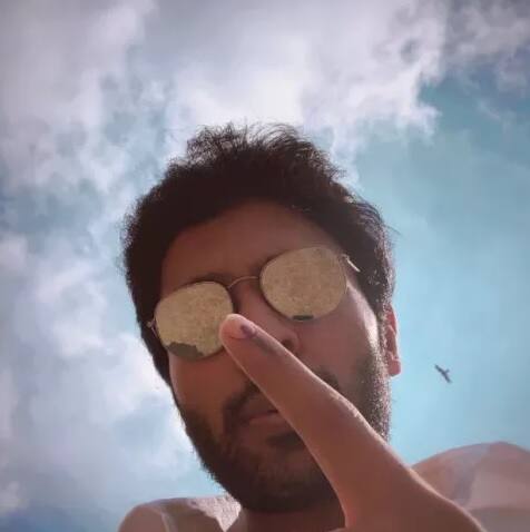 ভোট দেন অভিনেতা বিক্রম প্রভুও। ছবি সৌজন্যে ট্যুইটার 