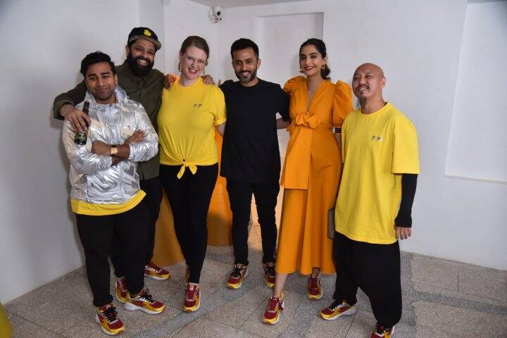 এখন আগামী দিনেই জানা যাবে, সত্যিই সোনম অন্তঃসত্ত্বা কি না।