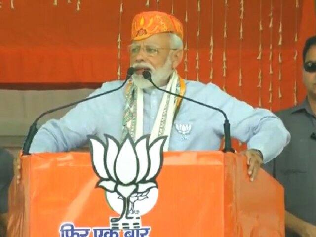 PM Modi rebuffs oppn criticism of using national security to garner votes গরিব উন্নয়নে অর্থ ঢালতে হবে, সেজন্যই সন্ত্রাস দমন জরুরি, মত মোদির