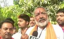 গিরিরাজ সিংহ, অনিল অম্বানি থেকে রেখা, প্রিয়ঙ্কা, দেখে নিন কে কে ভোট দিলেন চতুর্থ দফার নির্বাচনে