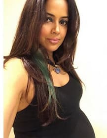 দেখুন- সোশ্যাল মিডিয়ায় ভাইরাল শমীরা রেড্ডির নতুন ছবি