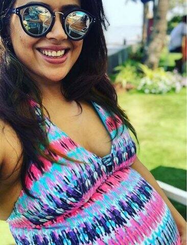 নিজের ছুটি কাটানোর ছবিও শেয়ার করছিলেন শমীরা    