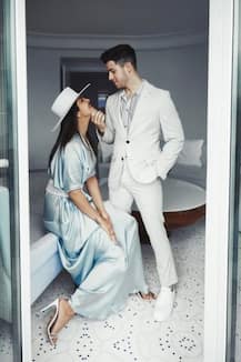 দেখুন, ফ্রেঞ্চ রিভিয়েরায় ফুরফুরে মেজাজে নিক-প্রিয়ঙ্কা