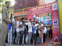 মধ্যপ্রদেশে ভোটের লাইনে দাঁড়িয়ে হৃদরোগে আক্রান্ত হয়ে মৃত্যু মহিলার