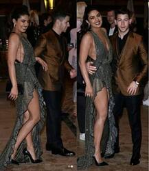 পার্টি করতে গেলেন নিক-প্রিয়ঙ্কা, বারান্দায় দাঁড়িয়ে ভাগ করে খেলেন পিজ্জা