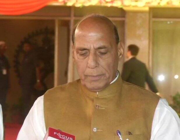 এদিনের বৈঠকে বাংলায় ভোট পরবর্তী অশান্তি নিয়েও আলোচনা হয়। রাজনাথ সিংহর বক্তব্যে উঠে আসে সেই প্রসঙ্গ। 