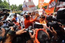 দেশজুড়ে ফুটেছে পদ্ম, উৎসবে মাতোয়ারা বিজেপি কর্মীরা, স্তব্ধ কংগ্রেস অফিস