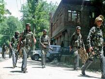 খতম জাকির মুসা, কাশ্মীরের বেশ কিছু এলাকায় কারফিউ, স্কুল, কলেজ বন্ধ