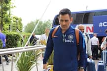 দেখুন, বাংলাদেশের বিরুদ্ধে বিশ্বকাপের প্রস্তুতি ম্যাচ খেলতে কার্ডিফে পৌঁছে গেলেন ধোনিরা