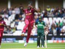 ব্যাটিং বিপর্যয় পাকিস্তানের, প্রথম ম্যাচে অনায়াসে জিতল ওয়েস্ট ইন্ডিজ