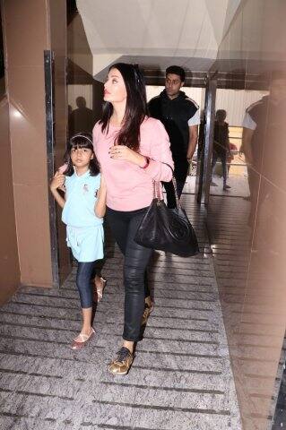 পিভিআর জুহুতে সন্ধেবেলা দেখা গেল তাঁদের।