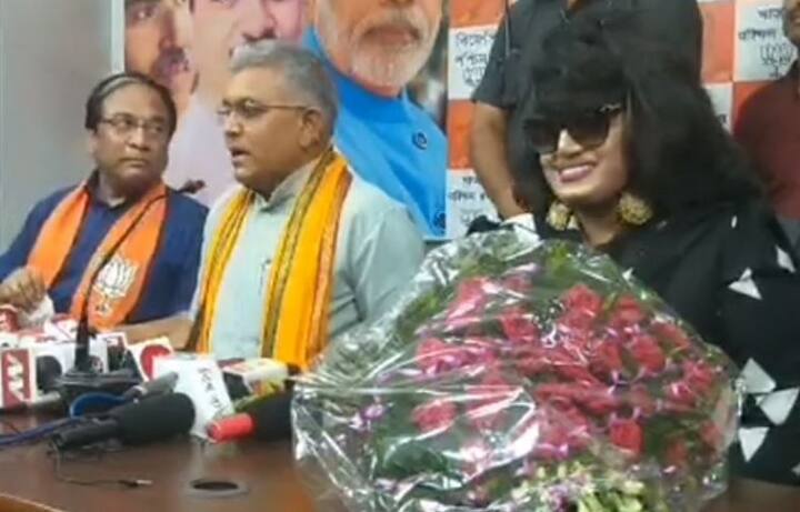 আটের দশকের শেষ দিকে ‘বেদের মেয়ে জোসনা’ ছবিতে অভিনয় করে সাড়া ফেলে দিয়েছিলেন অঞ্জু ঘোষ। দলে যোগদান করিয়ে বিজেপির রাজ্য সভাপতির ইঙ্গিতপূর্ণ মন্তব্য, আসল বেদের মেয়ে আমাদের দলে। (ছবি- ফেসবুক)