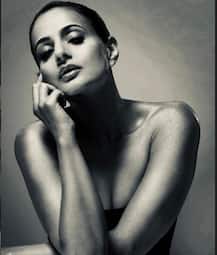 দেখুন আমিশা প্যাটেলের ফটোশ্যুট