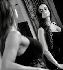 দেখুন আমিশা প্যাটেলের ফটোশ্যুট