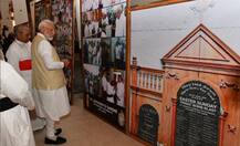 ছবিতে দেখুন: শ্রীলঙ্কায় ইস্টার সানডে-তে সন্ত্রাস হানায় নিহতদের প্রতি শ্রদ্ধার্ঘ প্রধানমন্ত্রী নরেন্দ্র মোদির