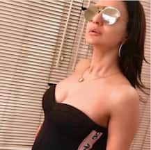 দেখুন আমিশা প্যাটেলের ছবি