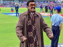 বিরাট সর্বকালের সেরা হয়ে উঠতে চলেছেন, বললেন রণবীর সিংহ, ওল্ড ট্রাফোর্ডে ভারতের জয়ের পর মাঠেই জড়িয়ে ধরে অভিনন্দন, ভিডিও ভাইরাল