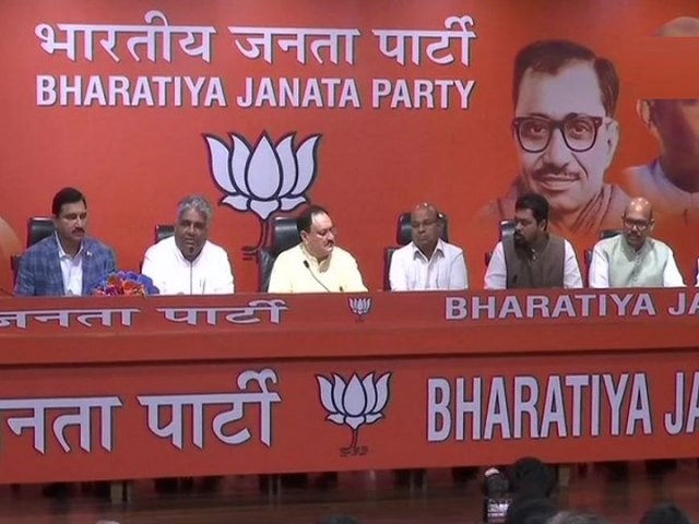 In a jolt  to Chandrababu Naidu, 4 TDP Rajya Sabha members join BJP চেয়ারম্যান বেঙ্কাইয়া নাইডুকে চিঠি, রাজ্যসভার চার টিডিপি এমপি বিজেপিতে