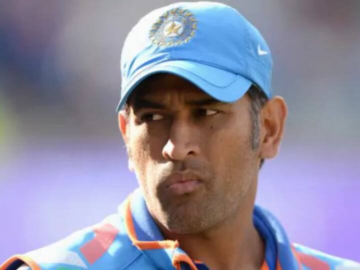 আফগানিস্তানের বিরুদ্ধে মন্থর ব্যাটিং, ধোনির তীব্র সমালোচনা, অবসর নেওয়ার ডাক ক্রিকেটপ্রেমীদের WC 2019, Fans ask Dhoni to retire after 'slow' knock against Afghanistan আফগানিস্তানের বিরুদ্ধে মন্থর ব্যাটিং, ধোনির তীব্র সমালোচনা, অবসর নেওয়ার ডাক ক্রিকেটপ্রেমীদের